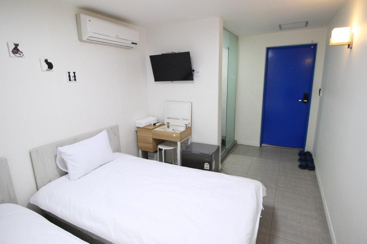Hotel Golden Park Myeongdong Seoul Exterior photo