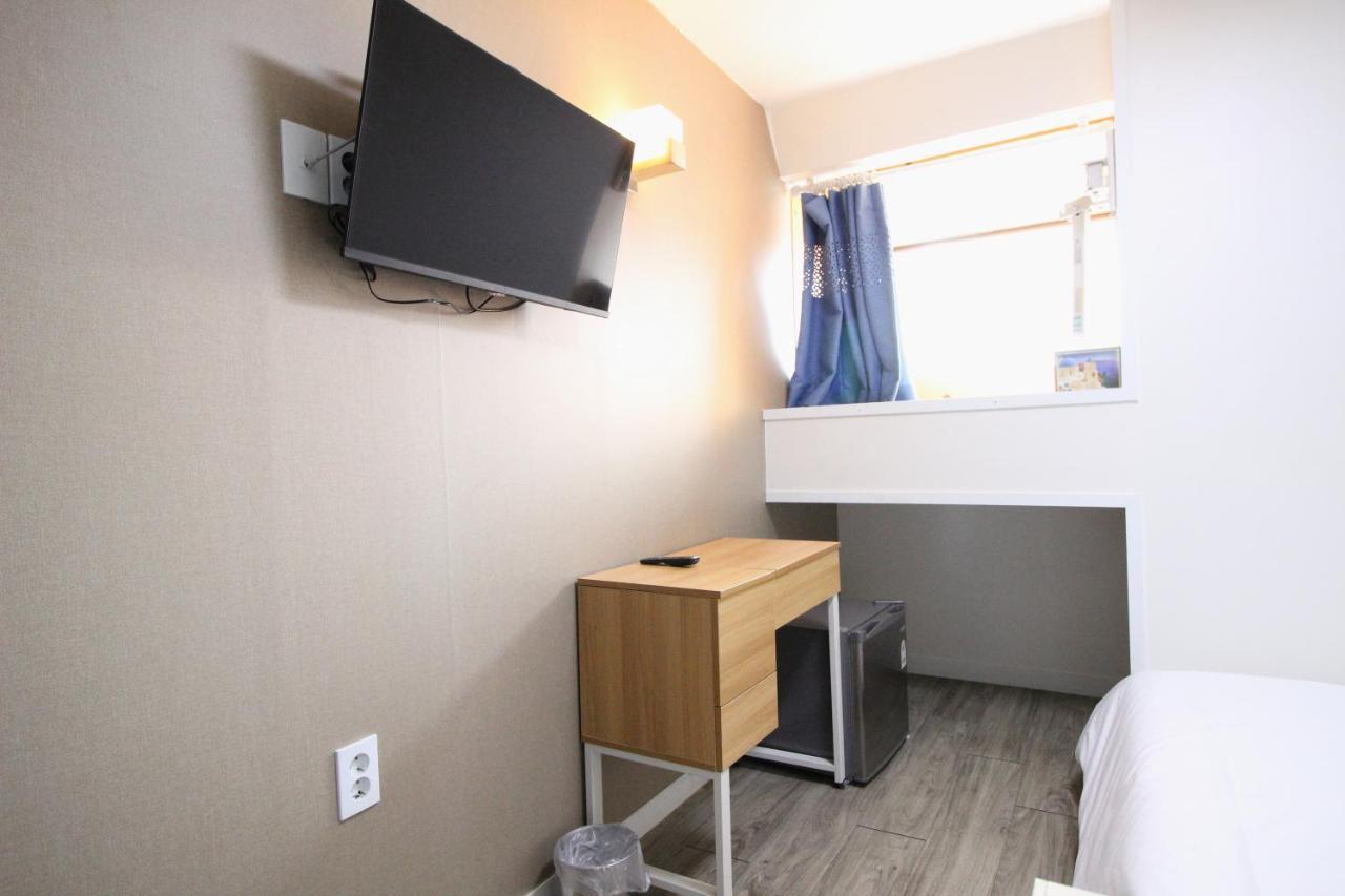 Hotel Golden Park Myeongdong Seoul Exterior photo