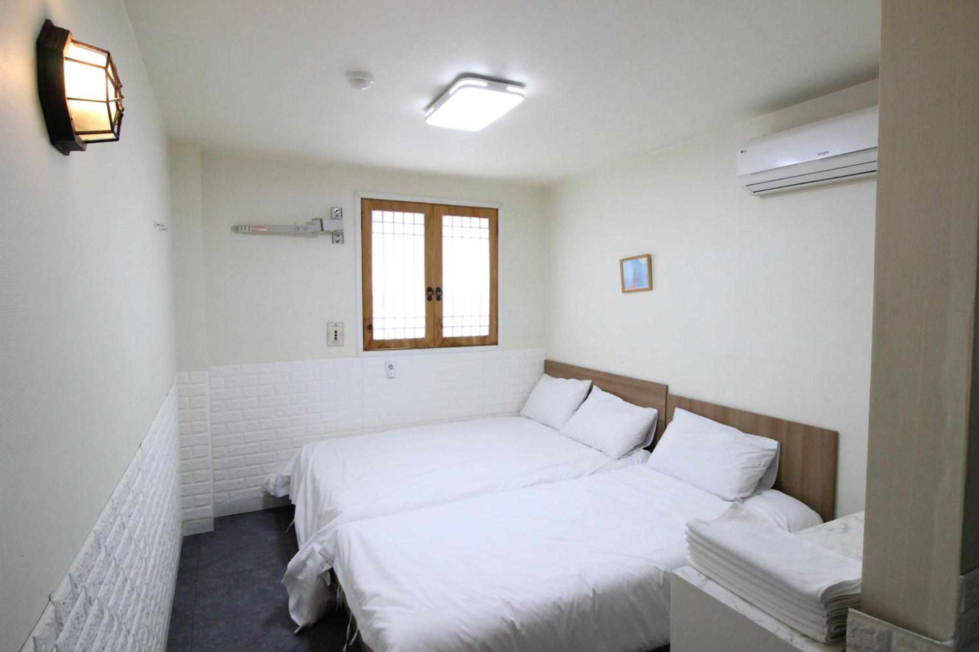 Hotel Golden Park Myeongdong Seoul Exterior photo