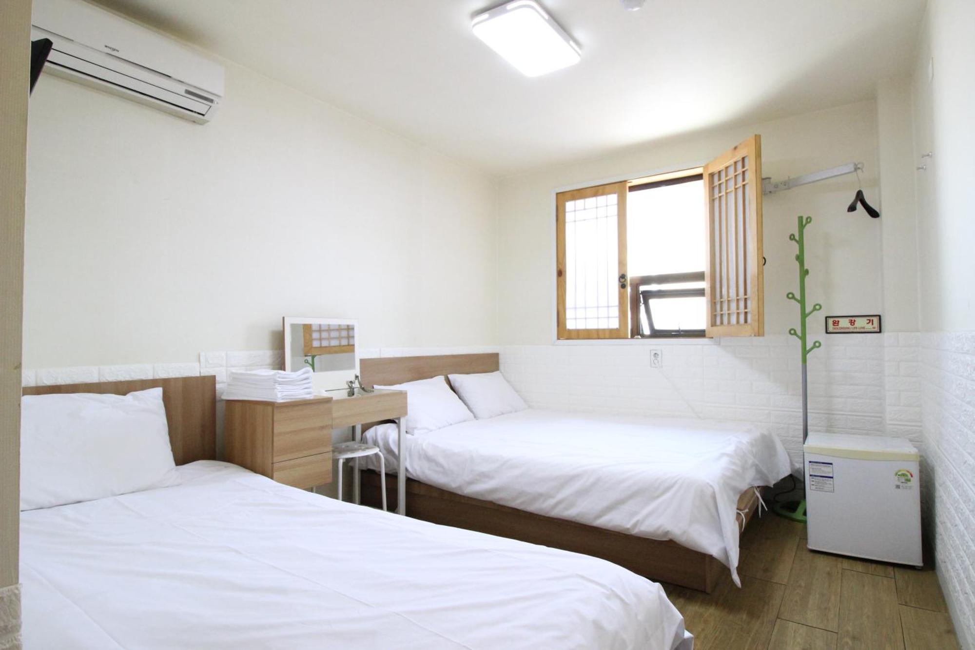 Hotel Golden Park Myeongdong Seoul Exterior photo